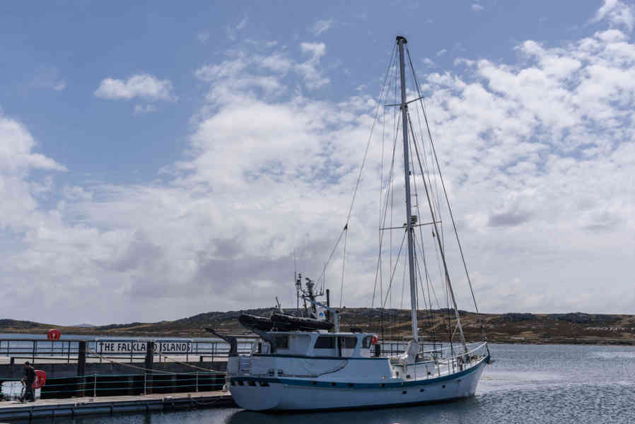 Islas Falkland o Malvinas 005 - Port Stanley - puerto.jpg